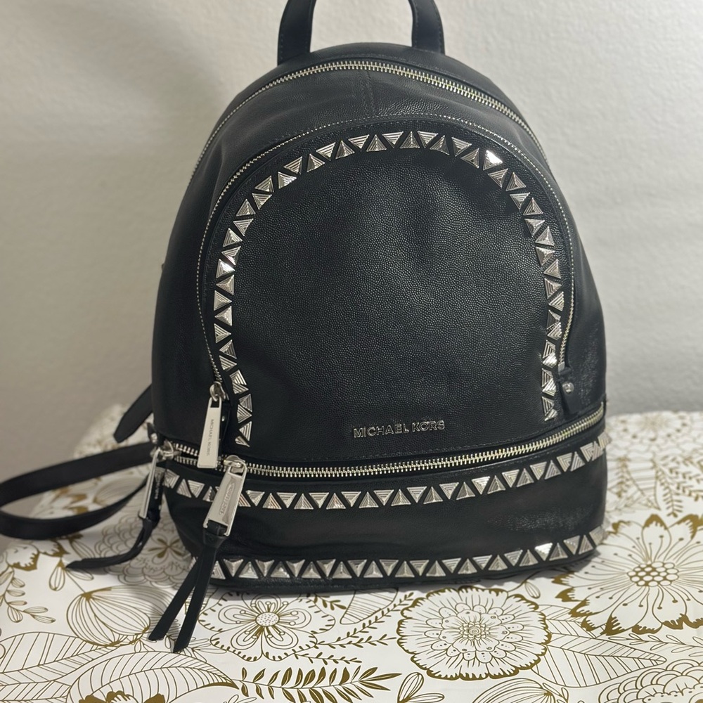 MICHAEL KORS - Black Backpack with Silver Accents